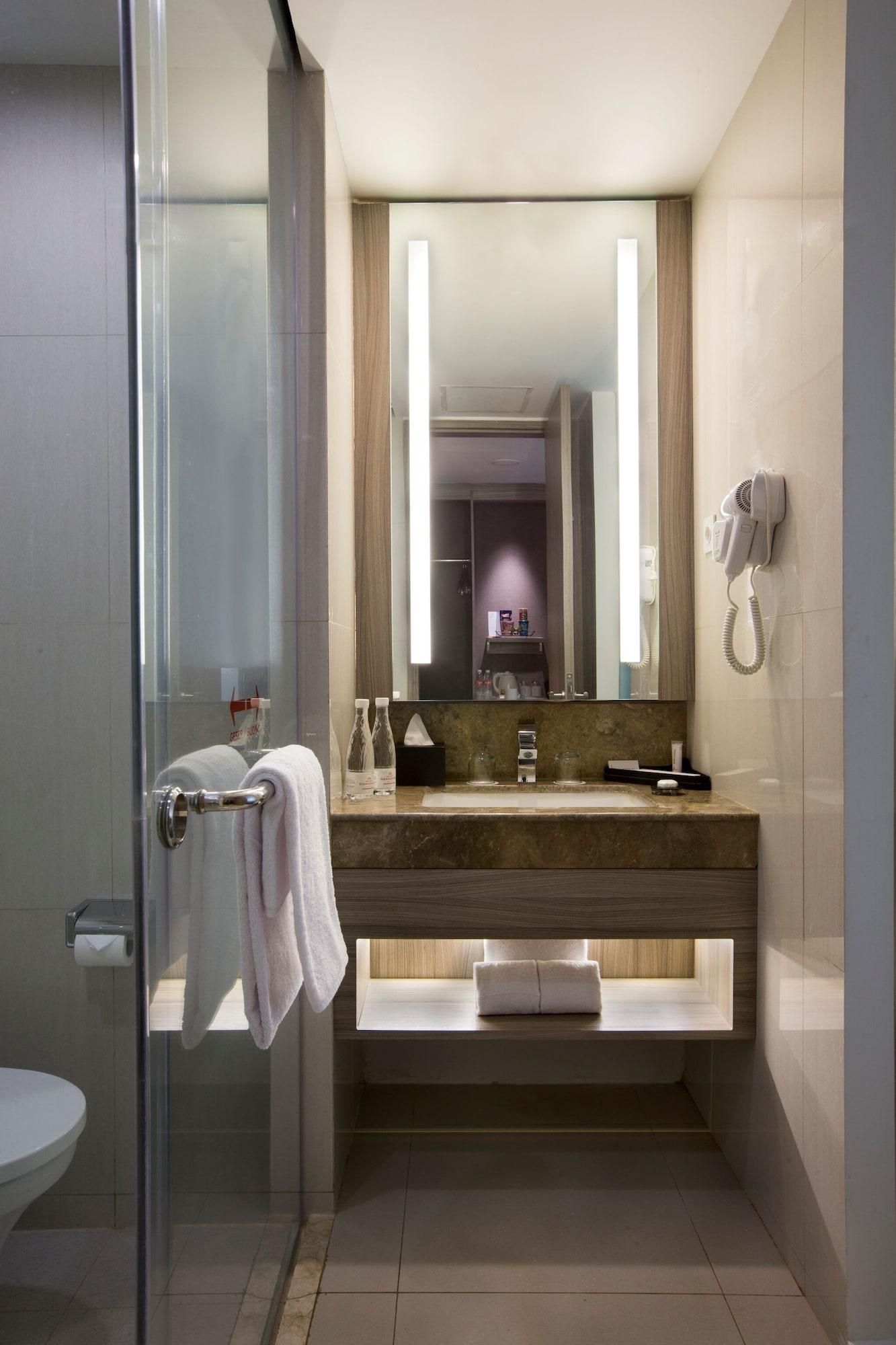 Hotel Grandhika Iskandarsyah Jakarta Exterior photo