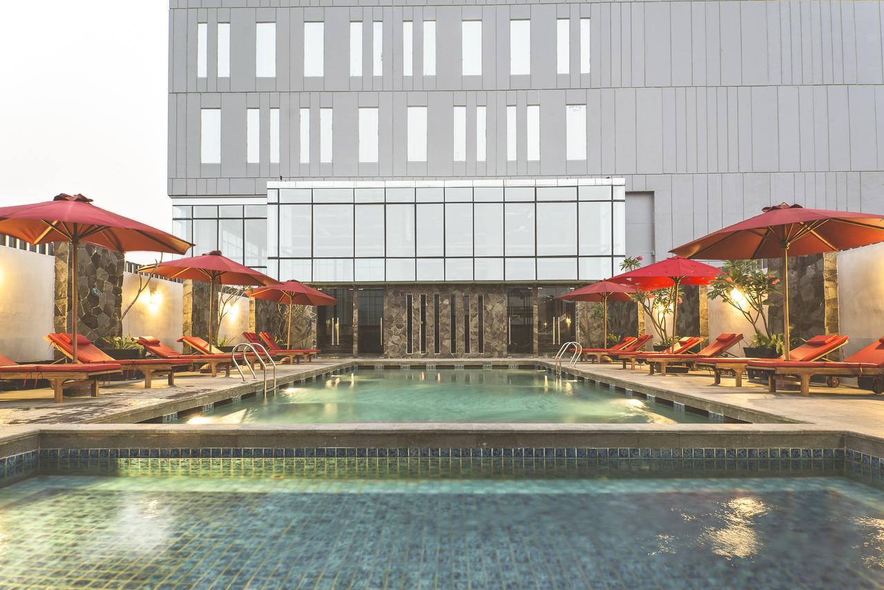 Hotel Grandhika Iskandarsyah Jakarta Exterior photo