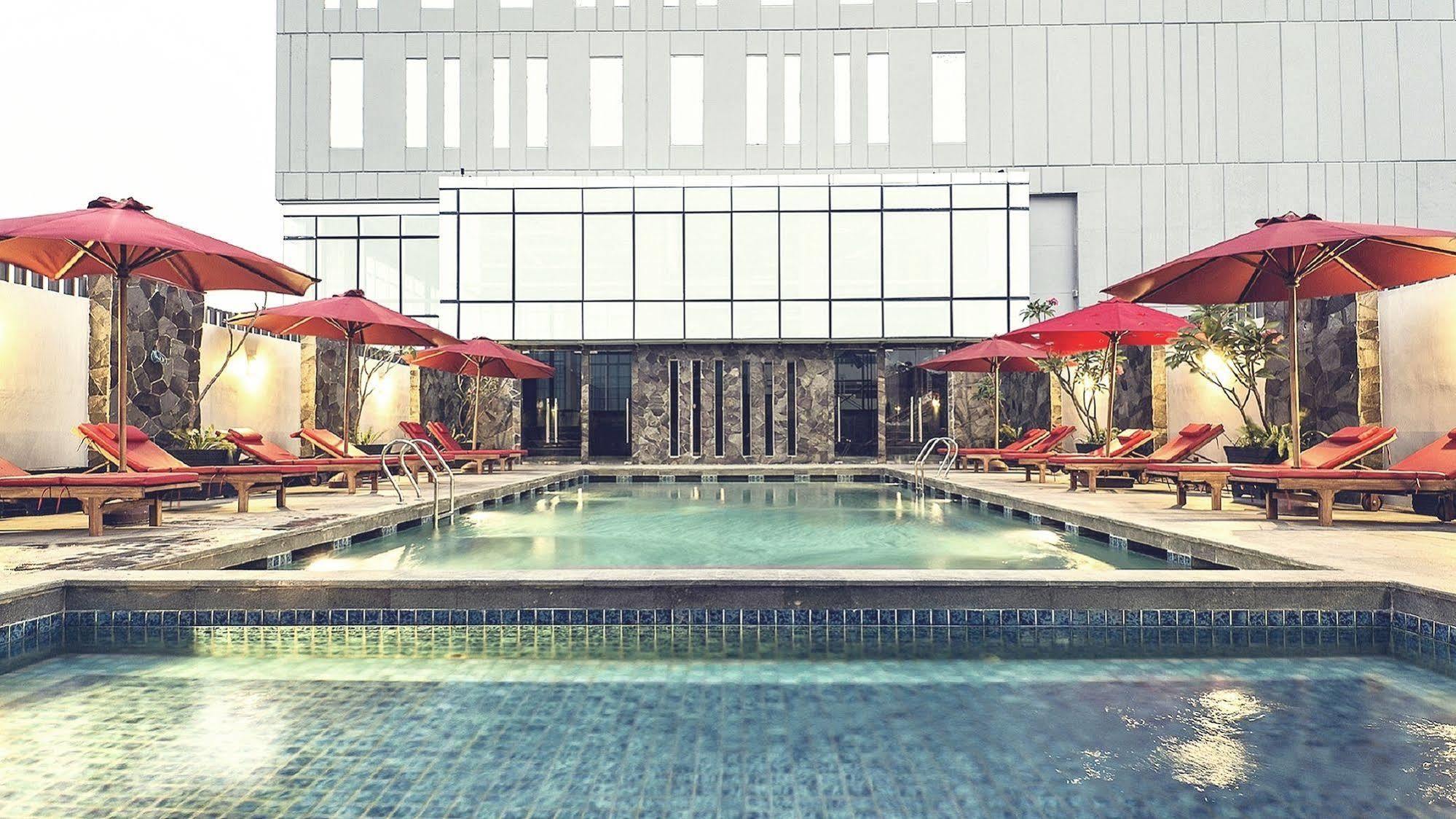 Hotel Grandhika Iskandarsyah Jakarta Exterior photo
